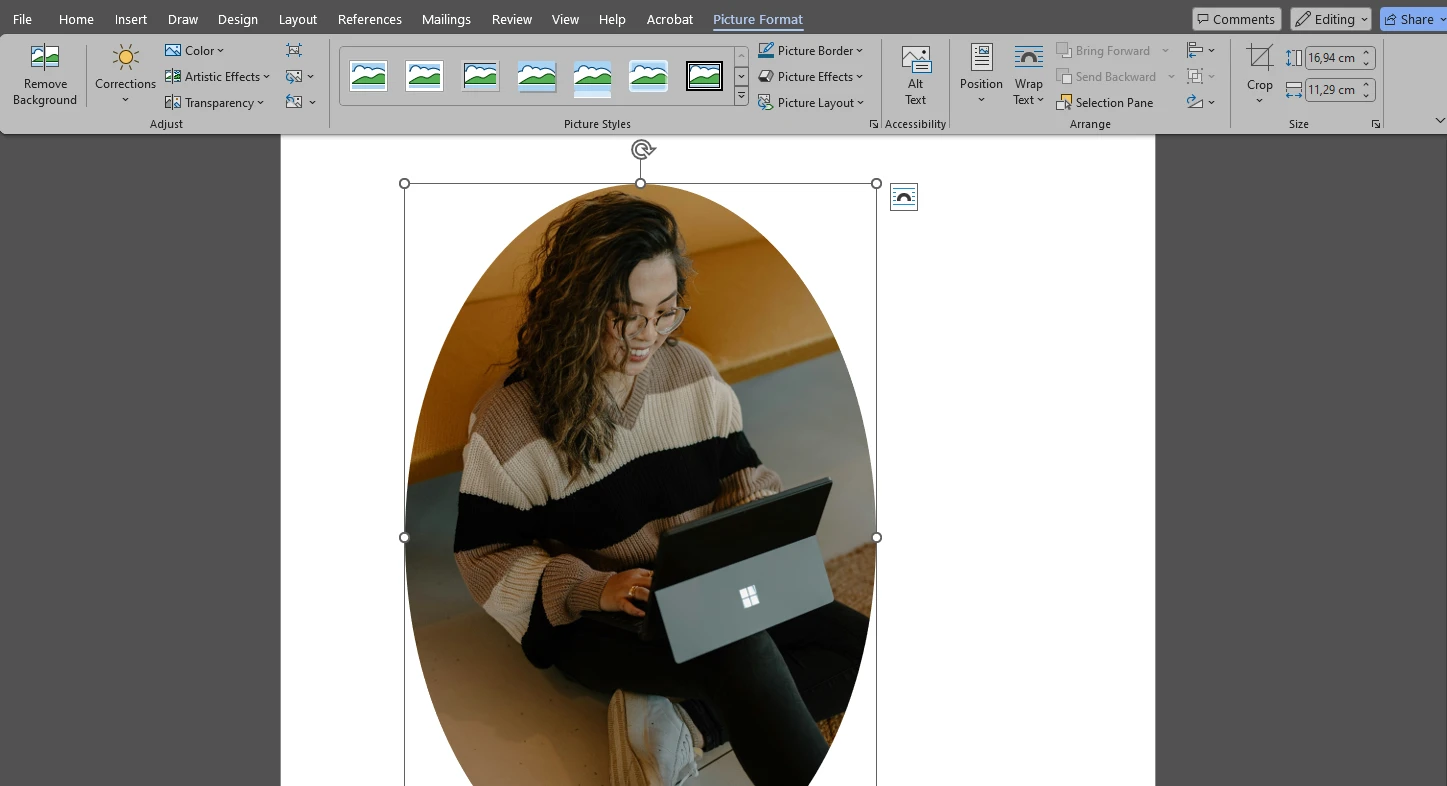 How to Crop a Picture into a Shape in Word