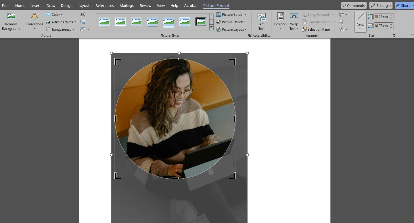 How to Crop a Picture into a Shape in Word