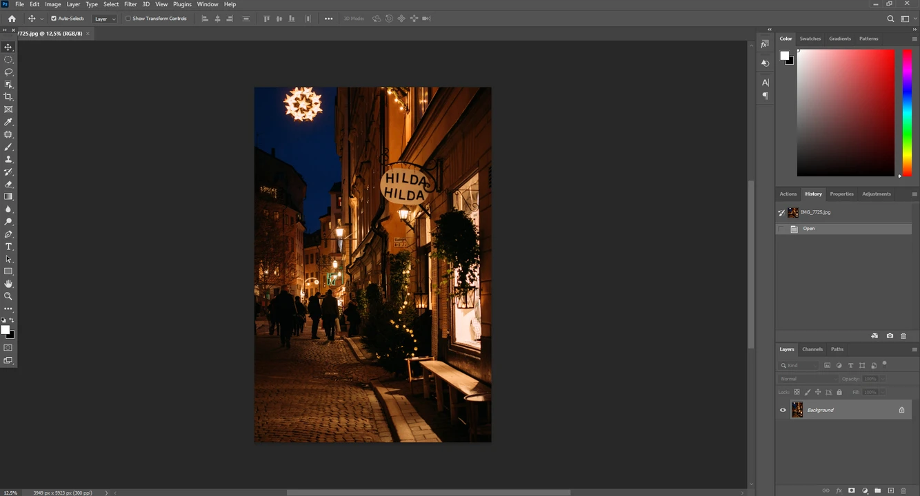 How to Crop Photos in Photoshop